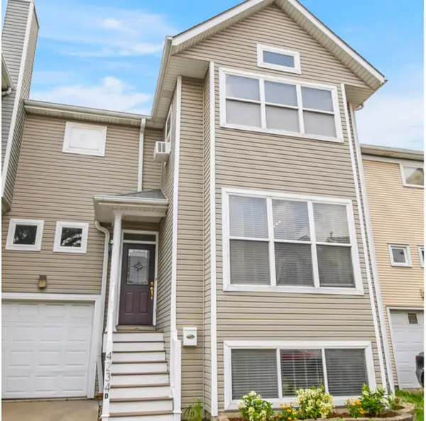 4234 N Kolmar #d Avenue, Chicago, IL 60641