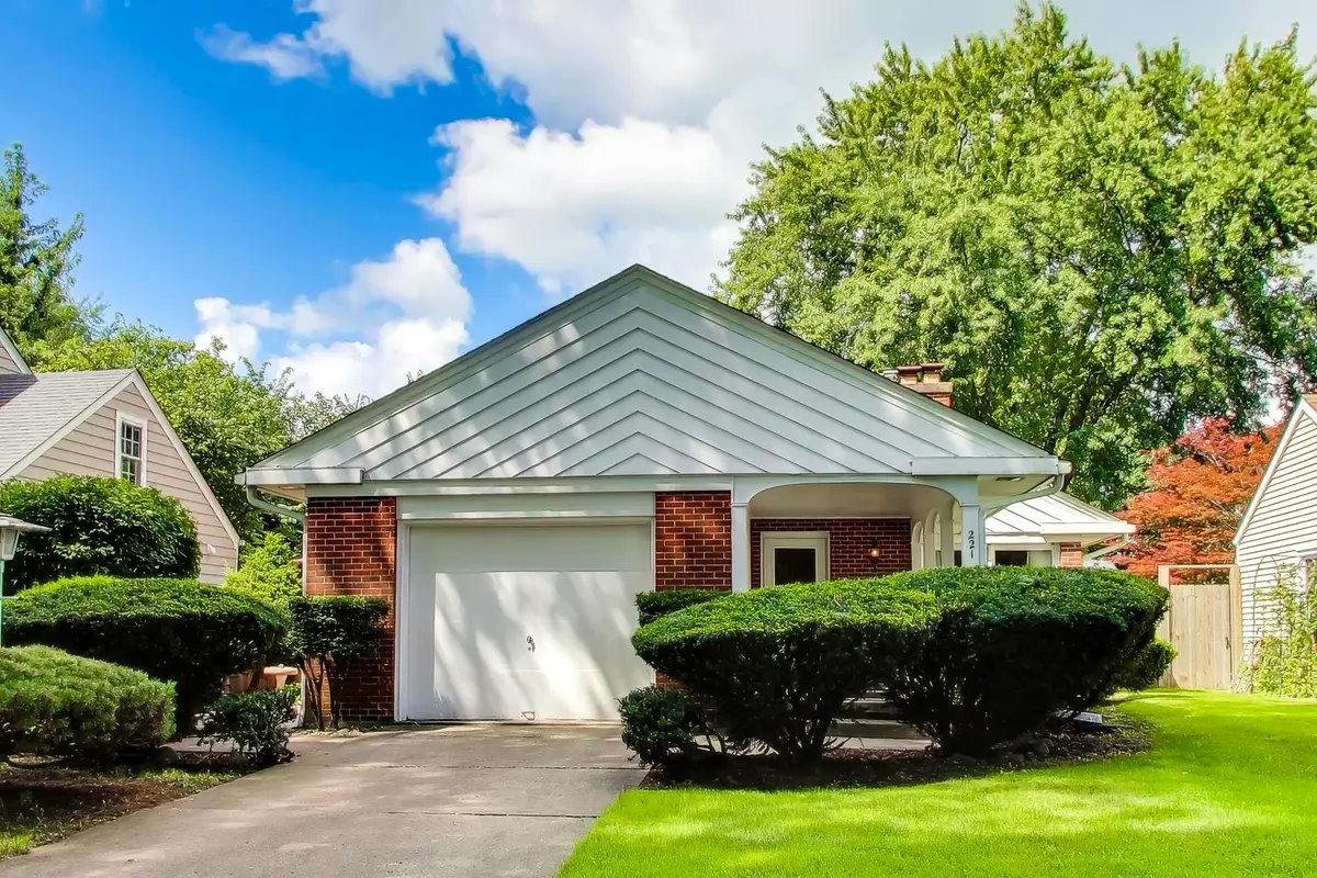 221 Ingleside Avenue, Aurora, IL 60506 - #1