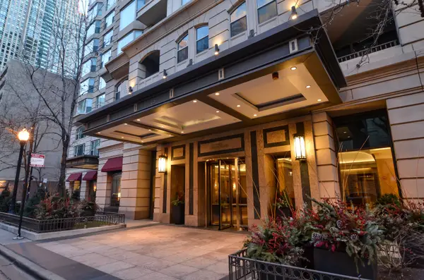 25 E Superior Street #1504, Chicago, IL 60611