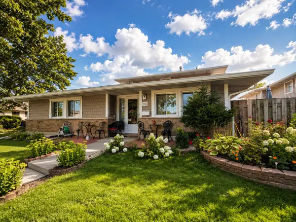1457 Fremont Drive, Hanover Park, IL 60133
