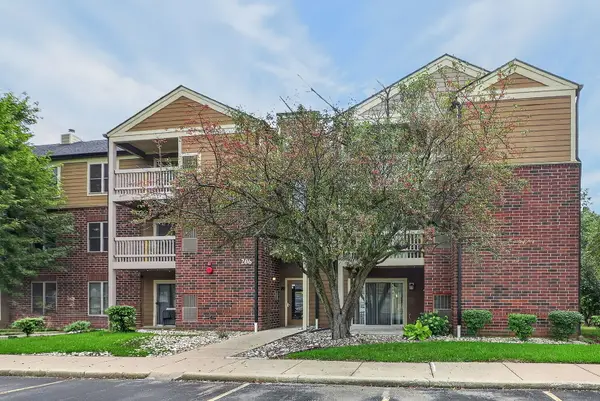 206 Glengarry Drive #208, Bloomingdale, IL 60108