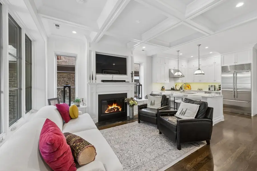 1909 N Bissell Street #2, Chicago, IL 60614 - #3