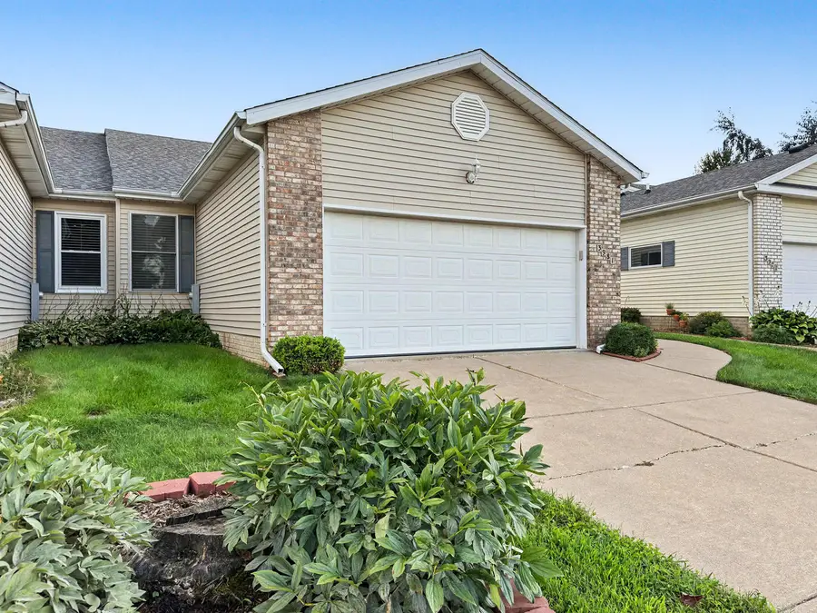 3981 Prairie Lane, Bettendorf, IA 52722 - #2