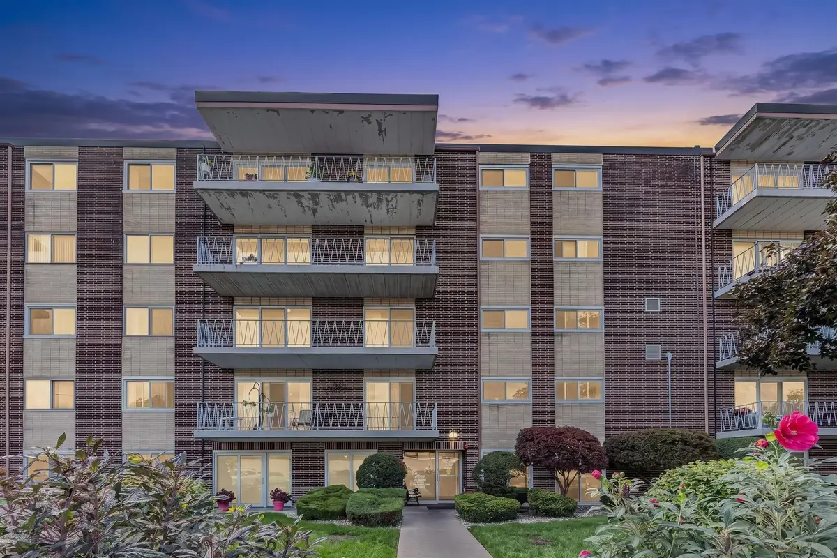 2900 Maple Avenue #19E, Downers Grove, IL 60515 - #1