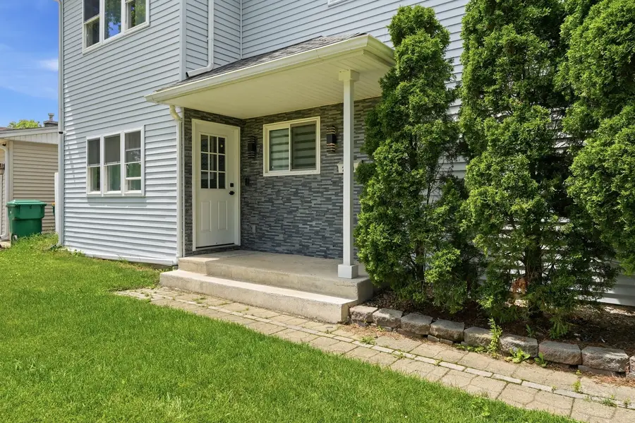 290 E Norman Lane, Wheeling, IL 60090 - #2