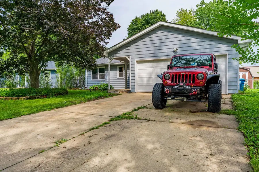 1721 Daisy Street, Aurora, IL 60505 - #2