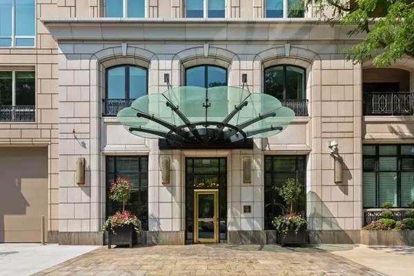 840 N Lake Shore Drive #401-402, Chicago, IL 60611