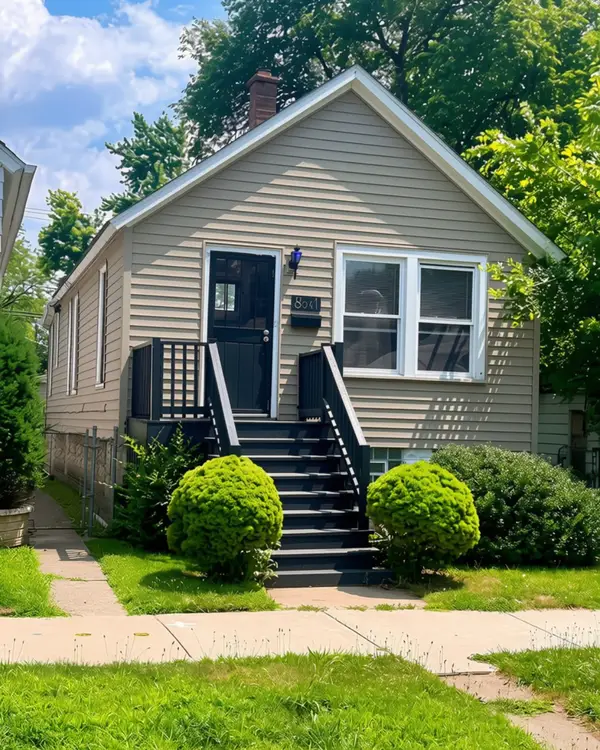 8041 S Woodlawn Avenue, Chicago, IL 60619