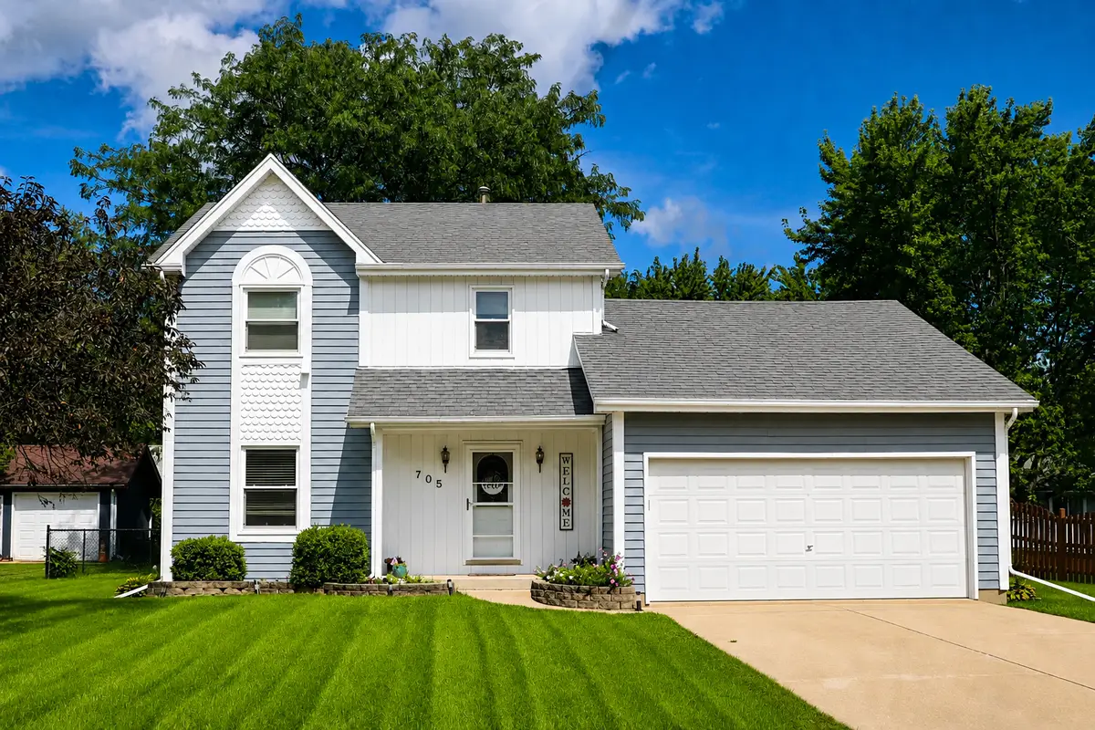 705 E Edgelawn Drive, Plano, IL 60545 - #1