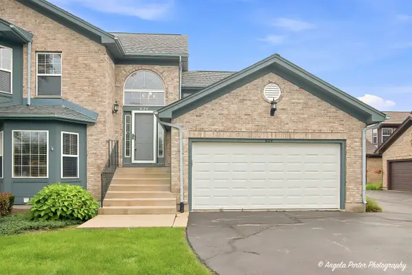 624 Kresswood Drive #D, McHenry, IL 60050