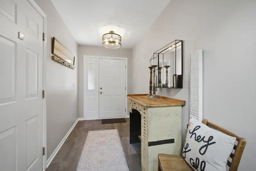2017 Jeffrey Lane #2017, Elgin, IL 60123 - #3
