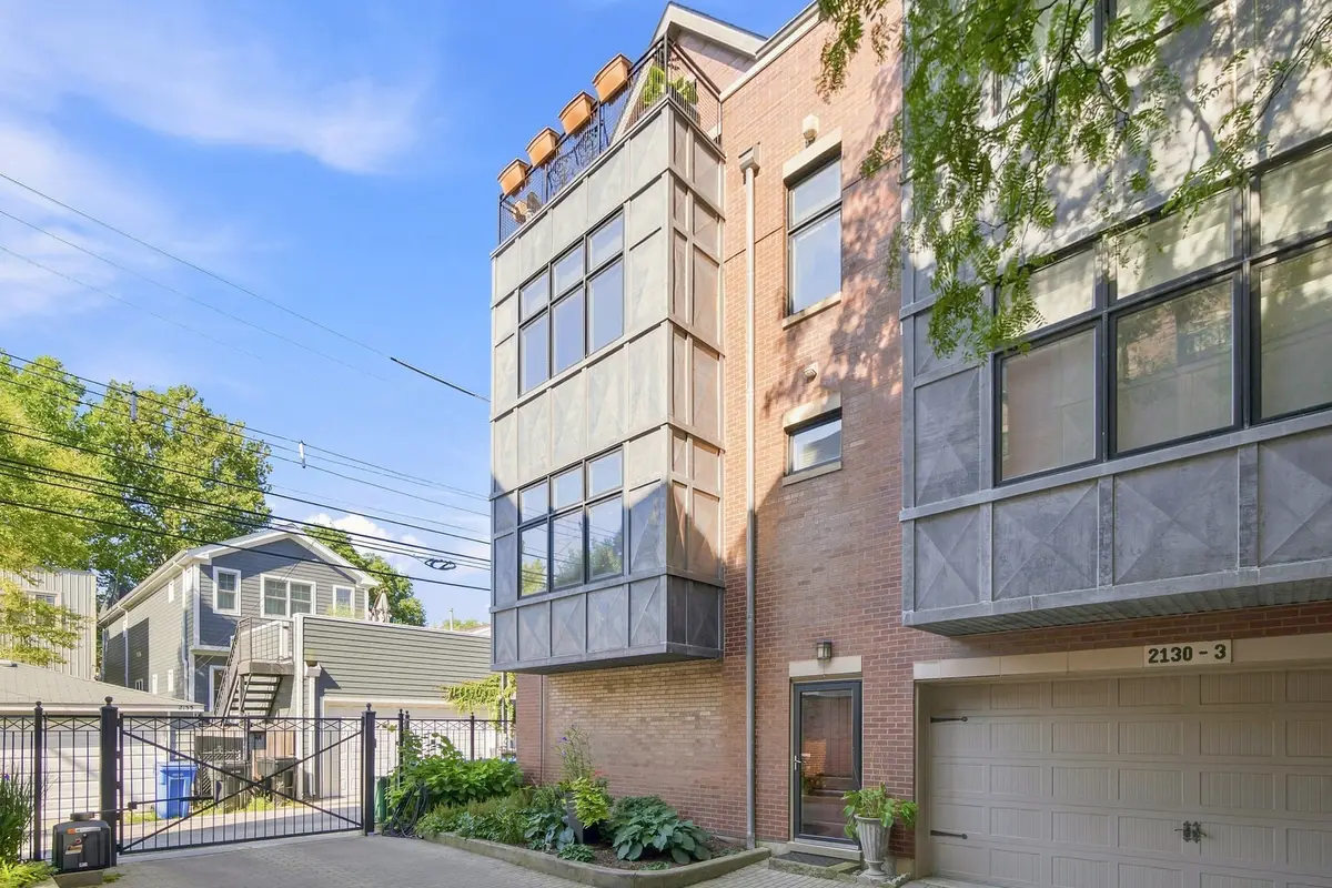 2130 W Irving Park Road #4, Chicago, IL 60618 - #1