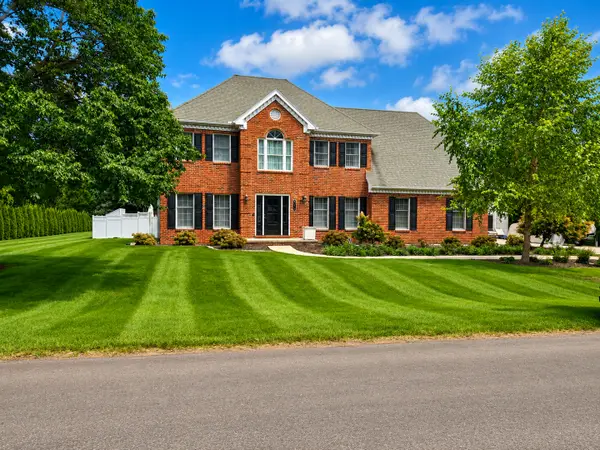 16036 Inverrary Lane, Bloomington, IL 61705