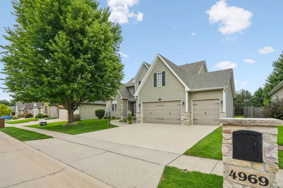4969 Brittany Court, Bettendorf, IA 52722 - #2