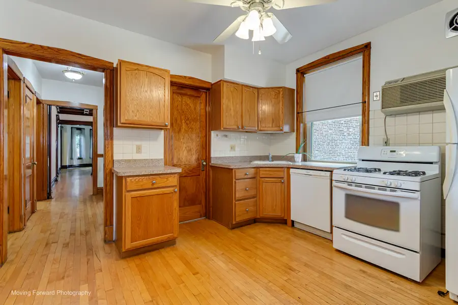 3342 S Lowe Avenue, Chicago, IL 60616 - #3