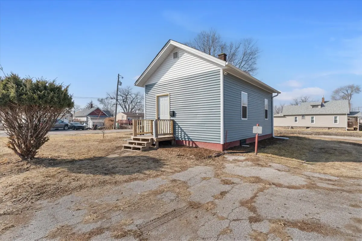 621 7th Avenue, Rock Island, IL 61201 - #1