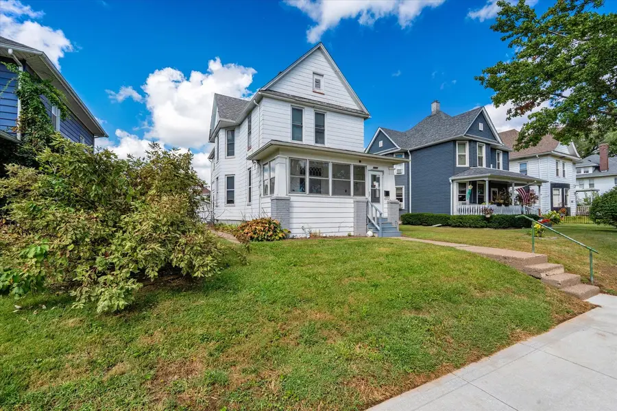 1435 10th Street, Moline, IL 61265 - #3