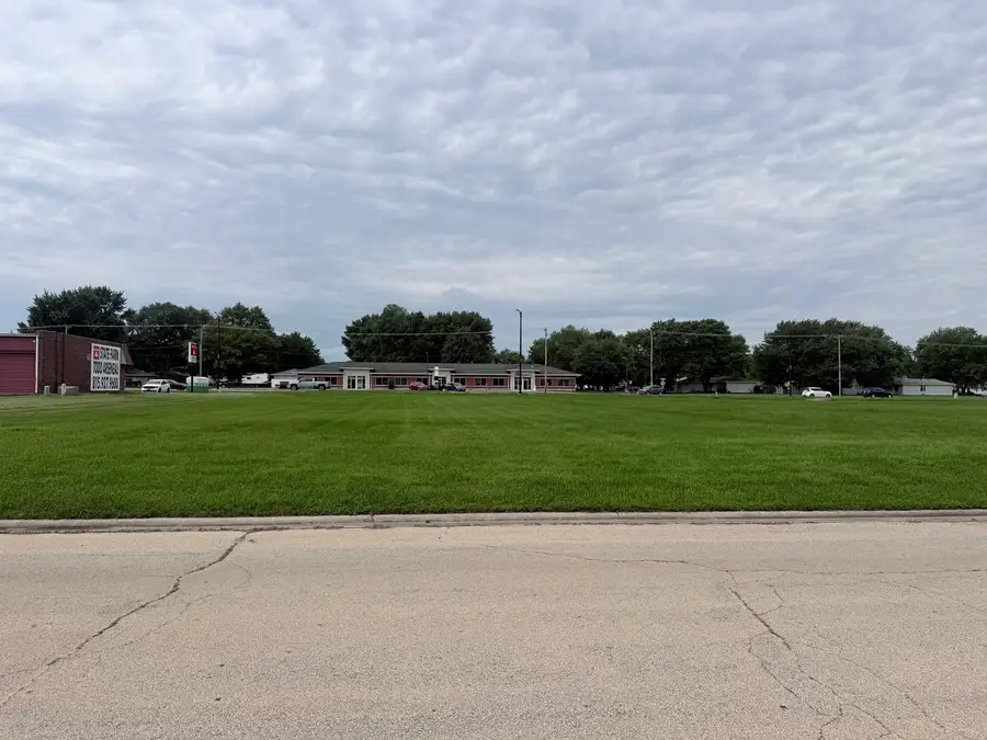 1252 N Convent Street, Bourbonnais, IL 60914 - #2