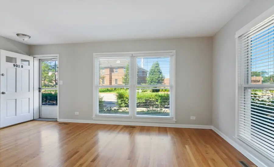901 Waukegan Road #B, Deerfield, IL 60015 - #3
