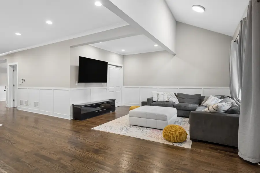 6028 N Newburg Avenue, Chicago, IL 60631 - #3