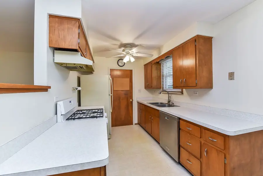 535 Illini Drive, Carol Stream, IL 60188 - #2
