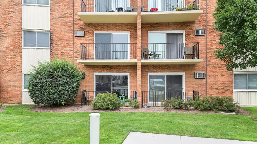 9724 S Karlov Avenue #207, Oak Lawn, IL 60453 - #2