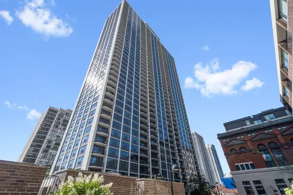 1560 N Sandburg Terrace #3602-04, Chicago, IL 60610