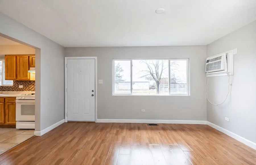 808 Mackinaw Avenue, Calumet City, IL 60409 - #2