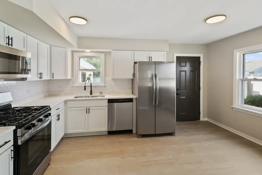 7742 S Oketo Avenue, Bridgeview, IL 60455 - #3