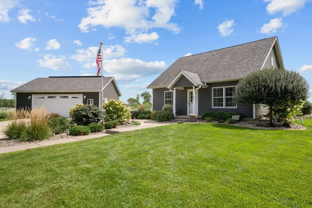 203 E Gails Street, McCausland, IA 52758 - #1
