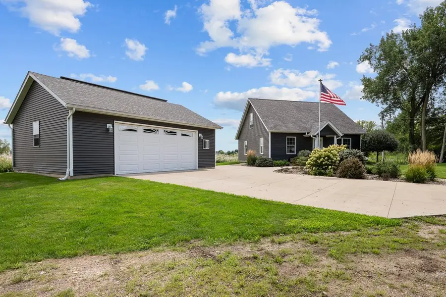 203 E Gails Street, McCausland, IA 52758 - #3