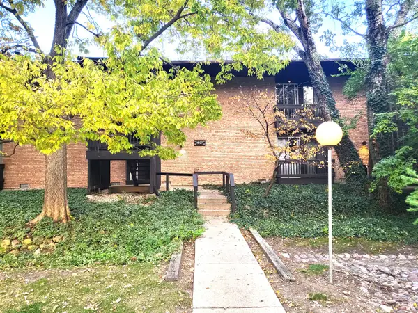 1607 E Maple Terrace #2D, Lisle, IL 60532
