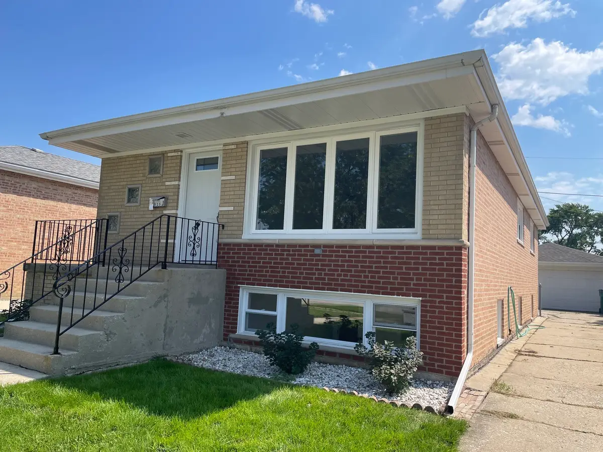 7925 Natchez Avenue, Burbank, IL 60459 - #1