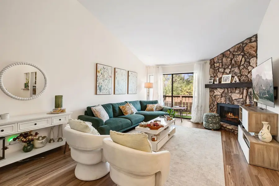 2249 N Enlund Drive #4, Palatine, IL 60074 - #3
