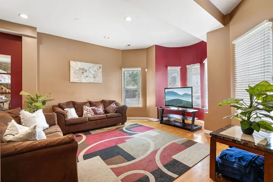 1325 S Claremont Avenue, Chicago, IL 60608 - #2