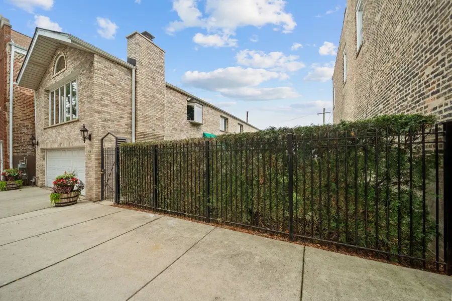 614 W 37th Street, Chicago, IL 60609 - #3