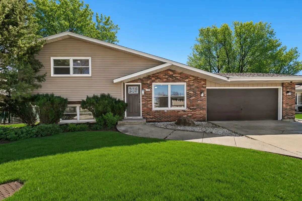 6151 Victoria Drive, Oak Forest, IL 60452 - #1