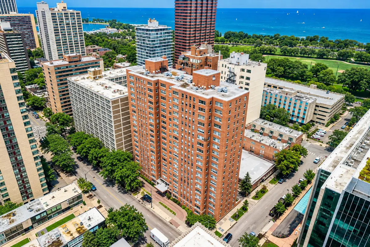 2909 N Sheridan Road #1703, Chicago, IL 60657 - #1