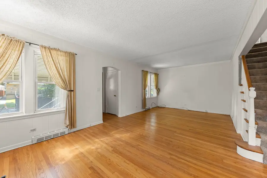 2353 Hainsworth Avenue, North Riverside, IL 60546 - #2