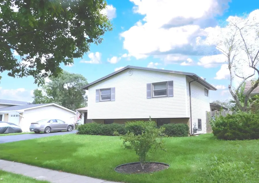 7515 Northway Drive, Hanover Park, IL 60133 - #3