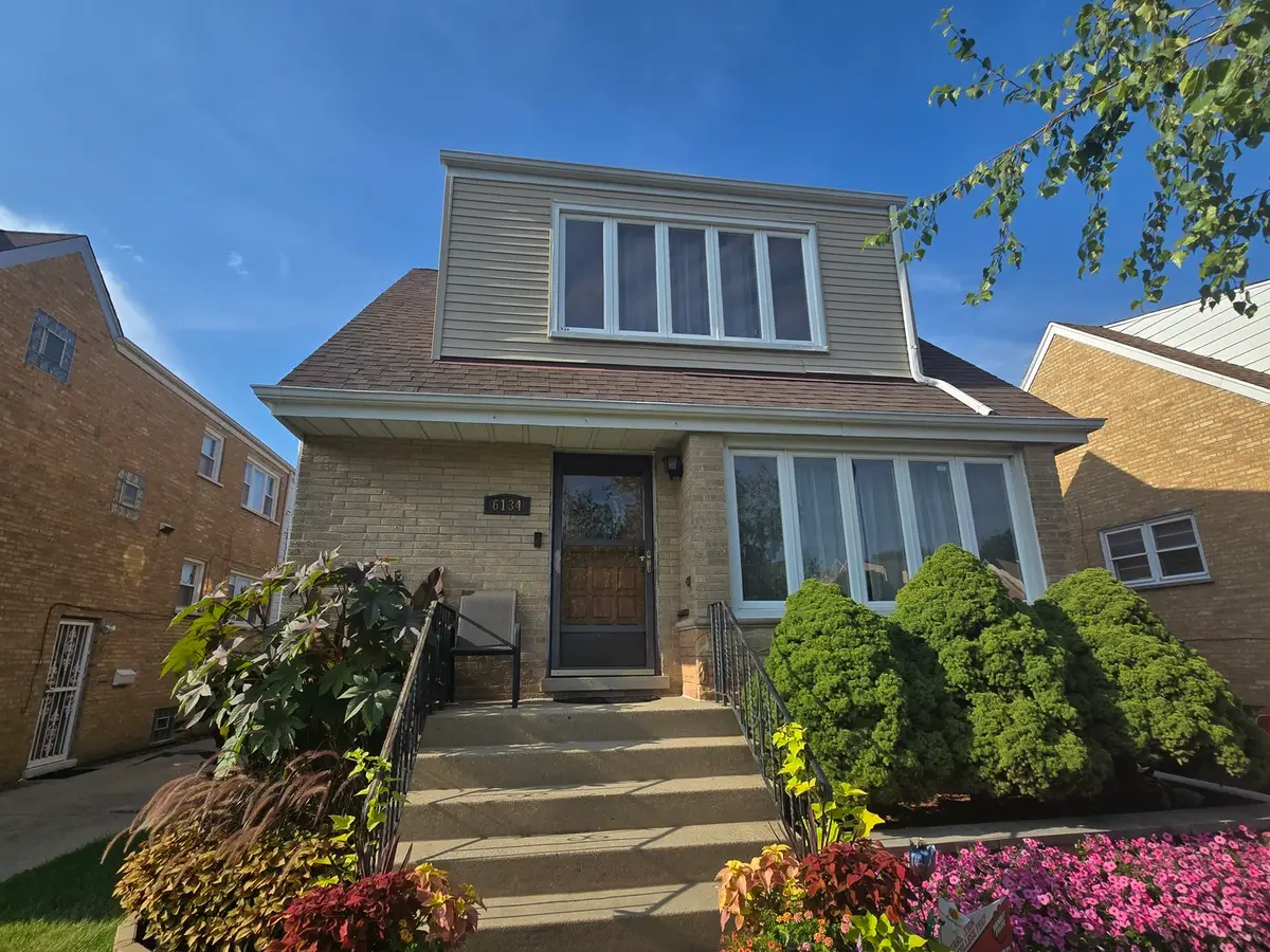 6134 W Leland Avenue, Chicago, IL 60630 - #1
