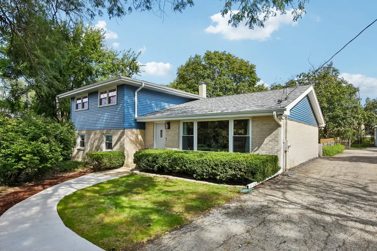 841 Bloomingdale Road, Glen Ellyn, IL 60137 - #1