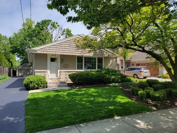 229 Fuller Road, Hinsdale, IL 60521