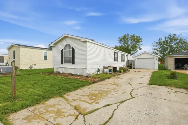 141 Flamingo Drive, Beecher, IL 60401