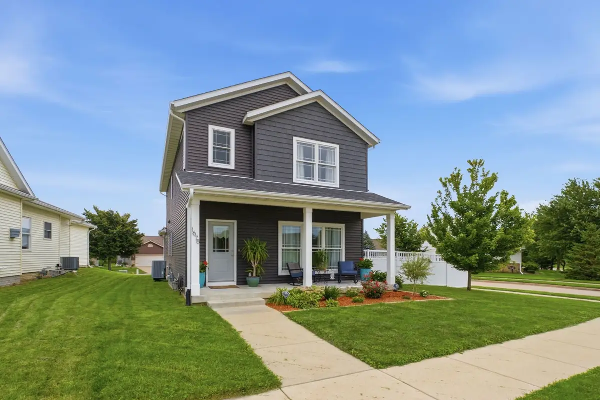 1678 Olde Brandy Lane, Davenport, IA 52807 - #1