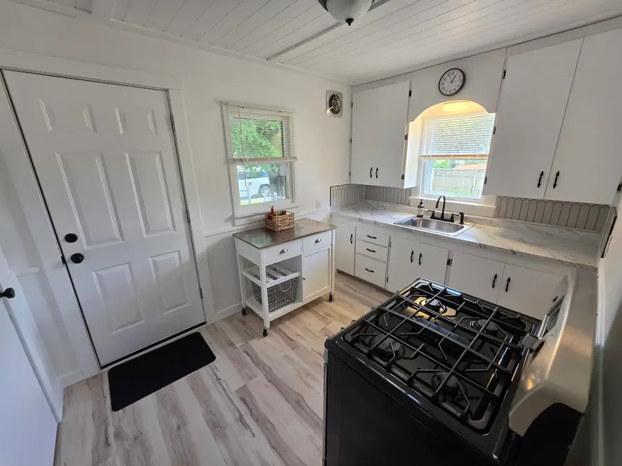 907 Retz Drive, Ottawa, IL 61350 - #2