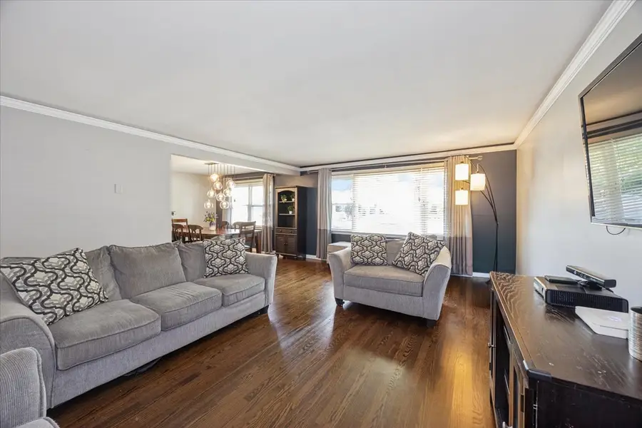7624 Kilbourn Avenue, Skokie, IL 60076 - #3