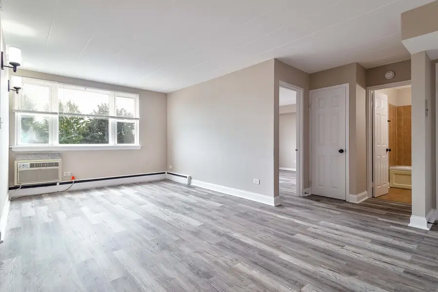 2115 W Farwell Avenue #511, Chicago, IL 60645 - #3