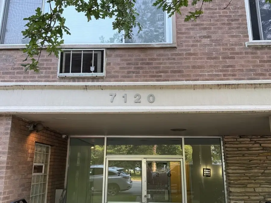 7120 N Sheridan Road #411, Chicago, IL 60626 - #2