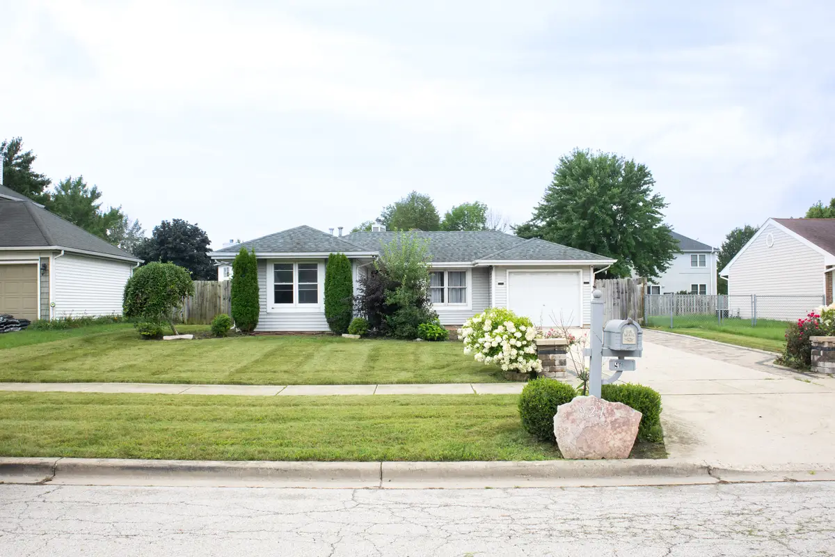 921 Shady Lane, Aurora, IL 60506 - #1